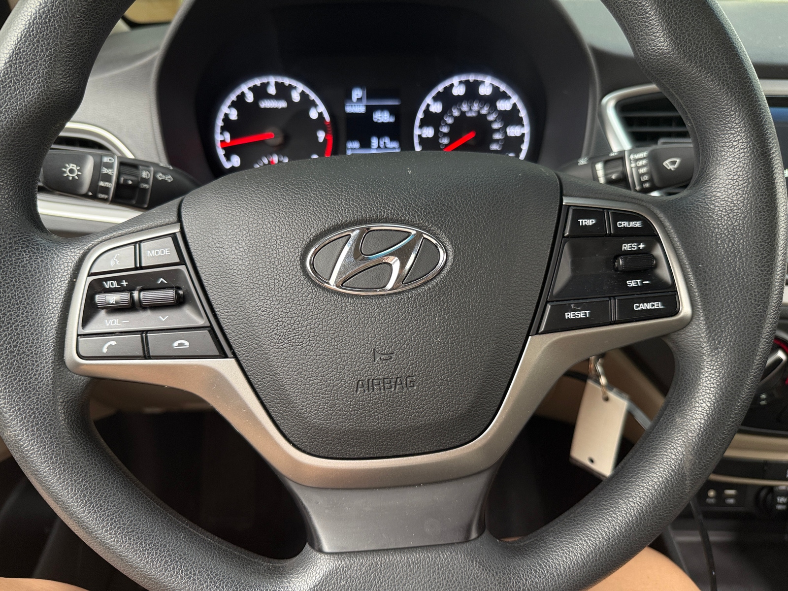 Thumbnail: 2022 Hyundai Accent - 5