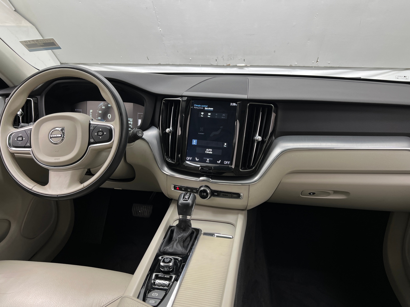 Thumbnail: 2019 Volvo XC60 - 3