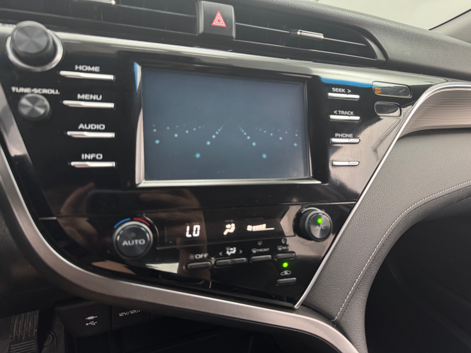 Thumbnail: 2018 Toyota Camry - 3