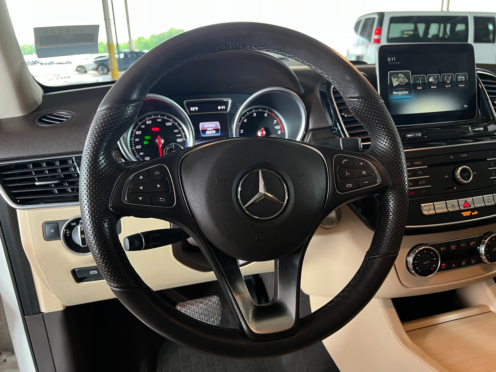Thumbnail: 2017 Mercedes-Benz GLE - 4