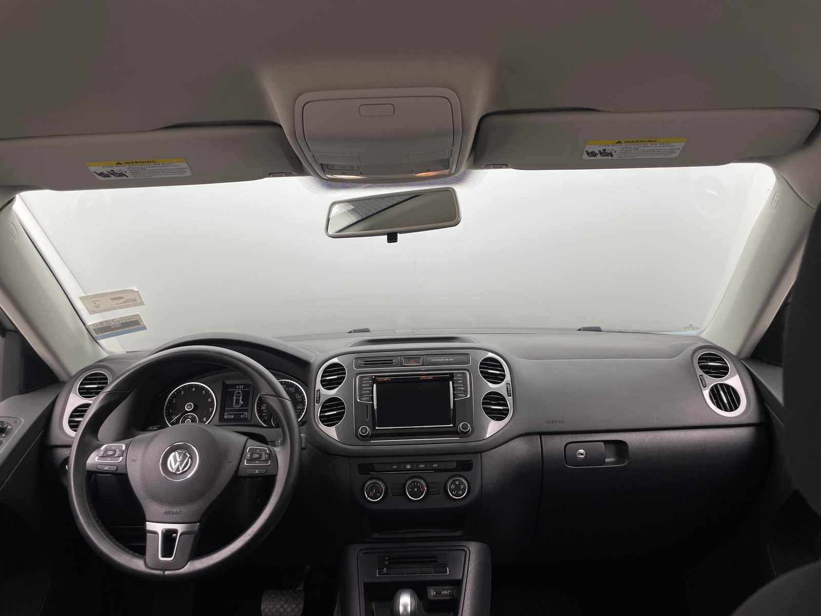 Thumbnail: 2017 Volkswagen Tiguan - 3