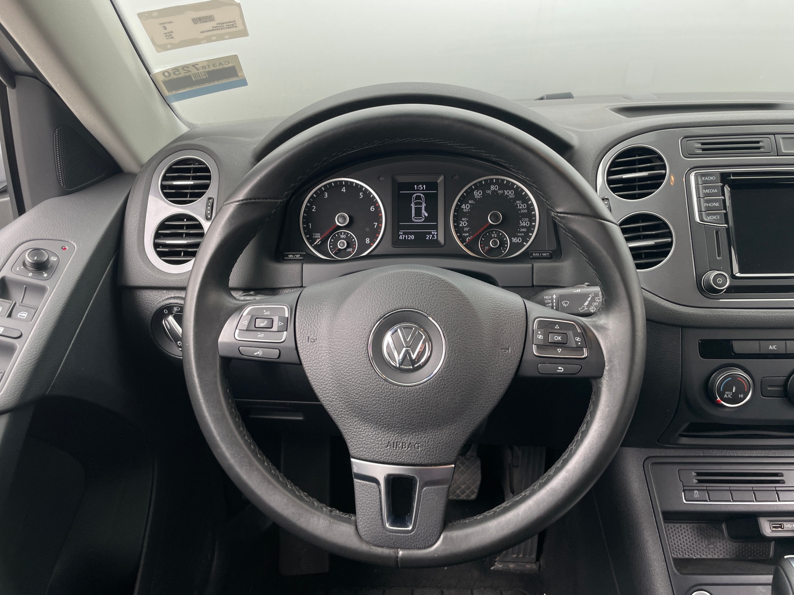 Thumbnail: 2017 Volkswagen Tiguan - 5