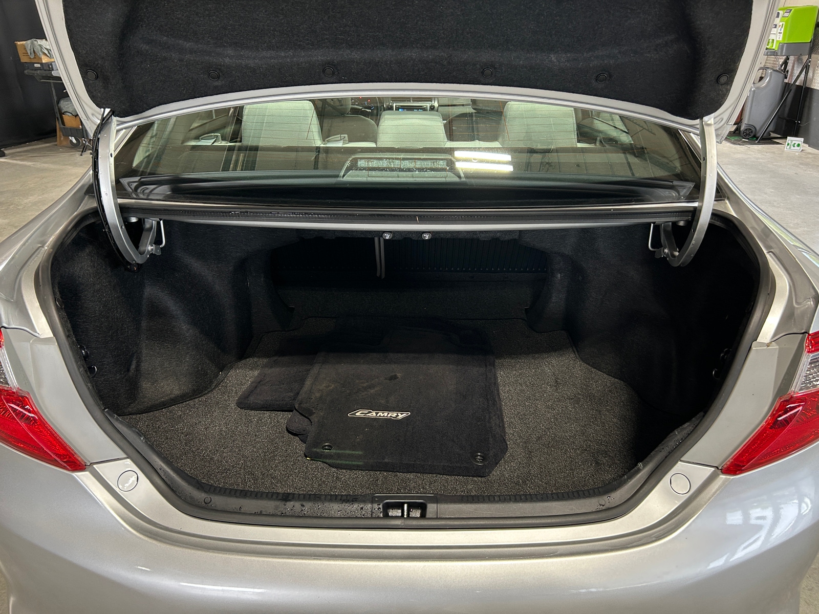 Thumbnail: 2012 Toyota Camry - 7