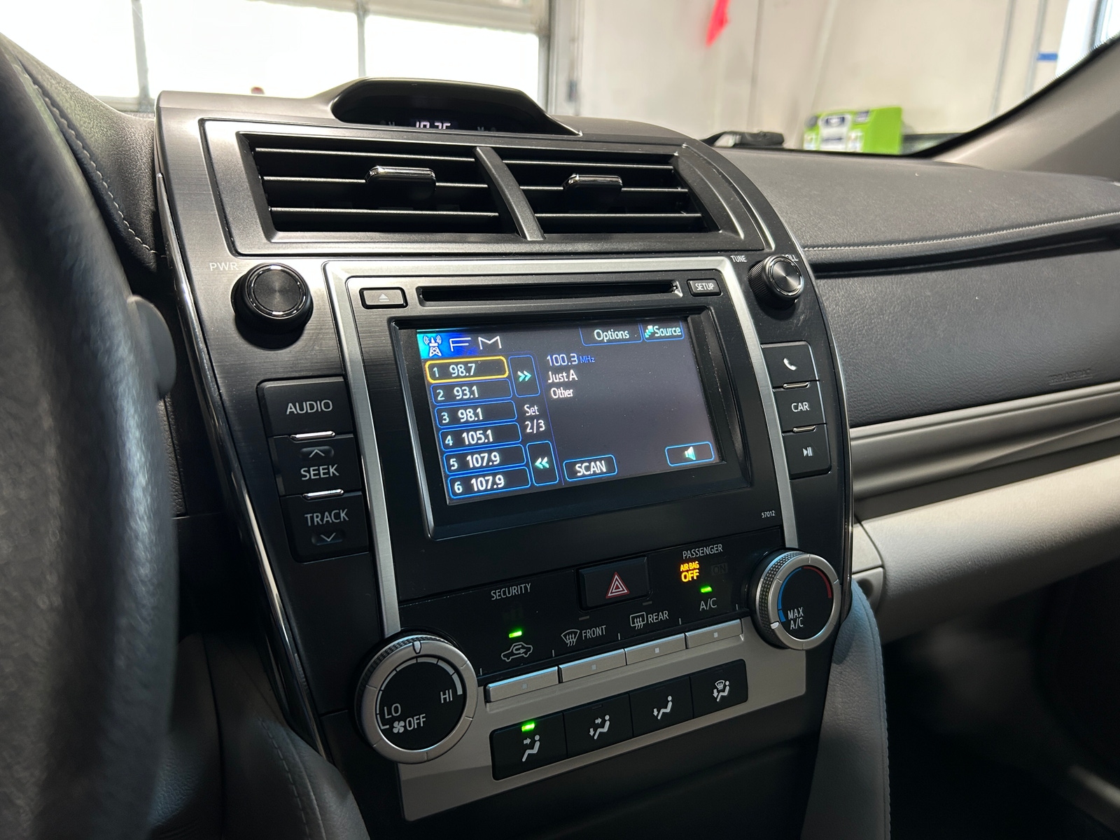 Thumbnail: 2012 Toyota Camry - 4