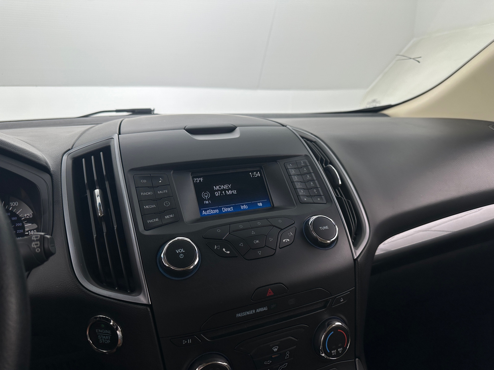 Thumbnail: 2016 Ford Edge - 4