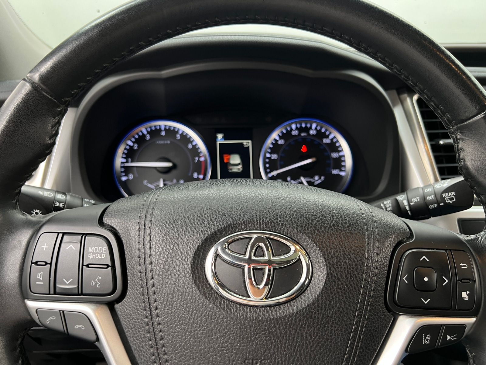 Thumbnail: 2018 Toyota Highlander - 4