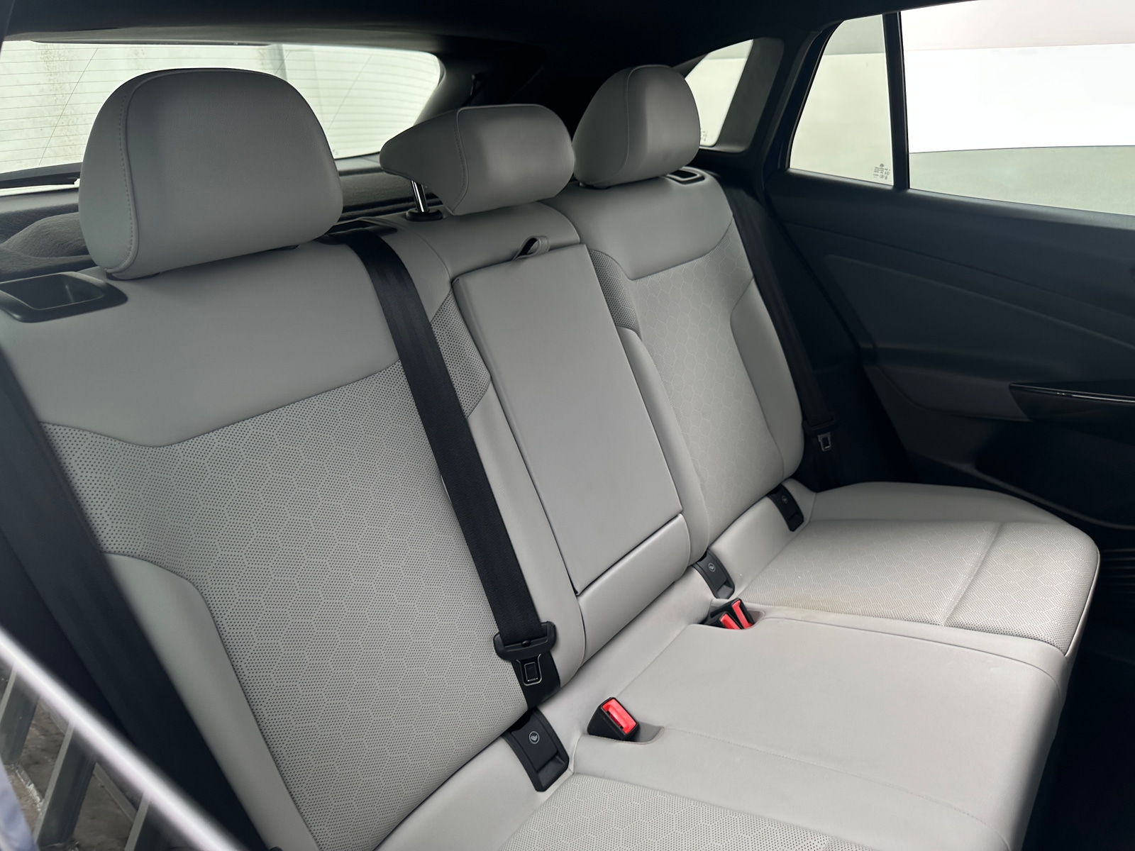 Thumbnail: 2021 Volkswagen ID.4 - 5