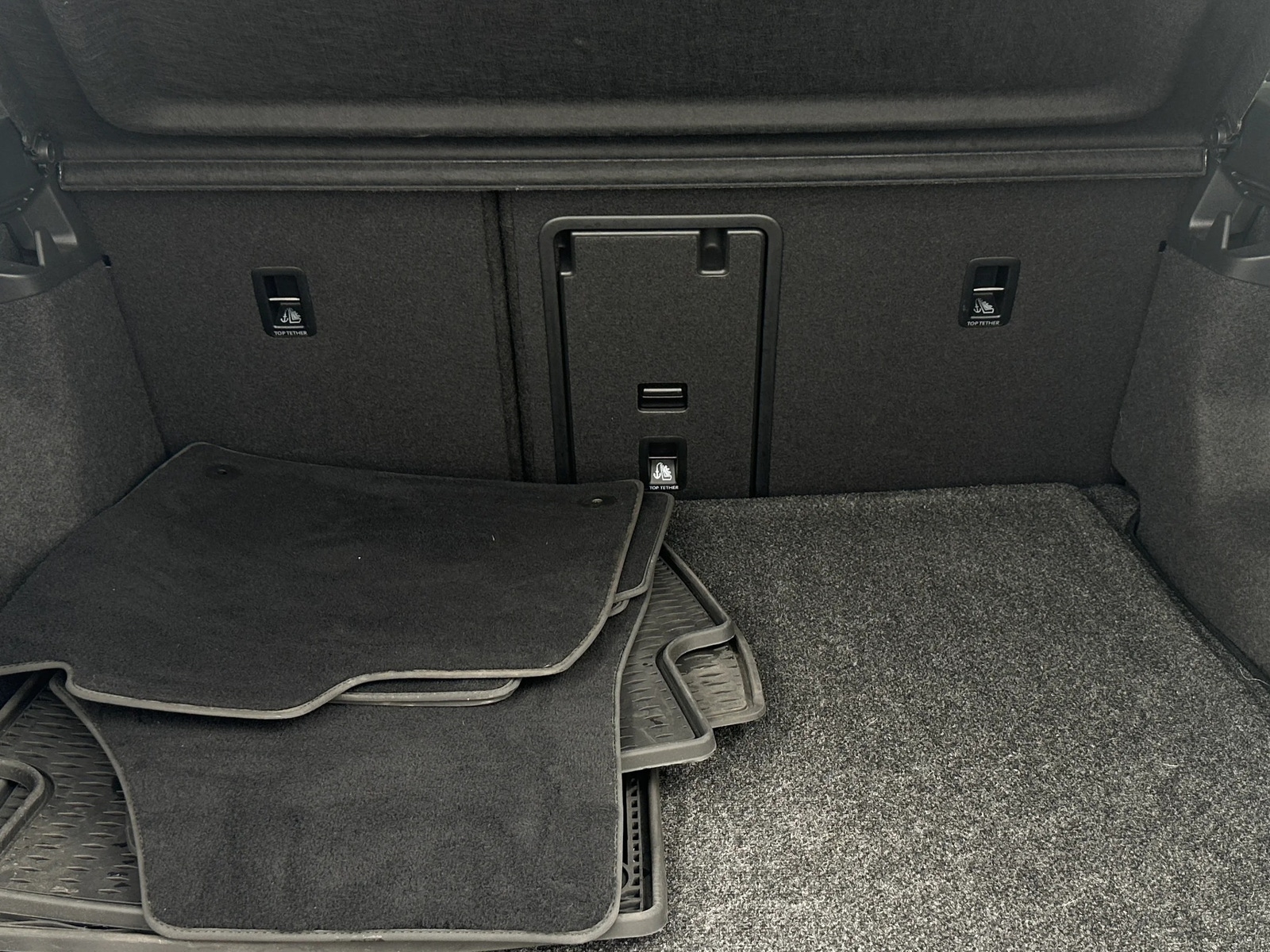 Thumbnail: 2021 Volkswagen ID.4 - 6