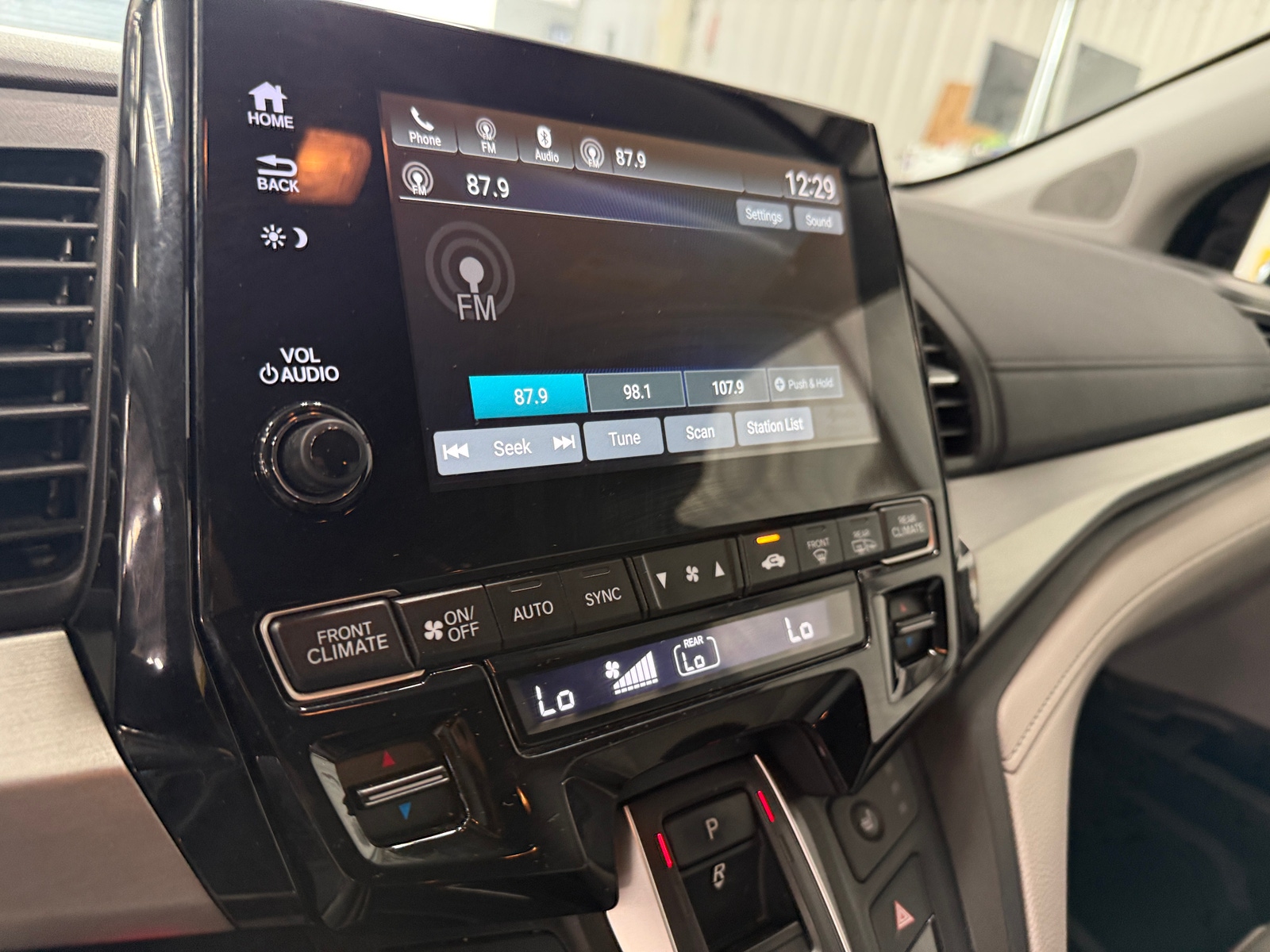Thumbnail: 2018 Honda Odyssey - 3