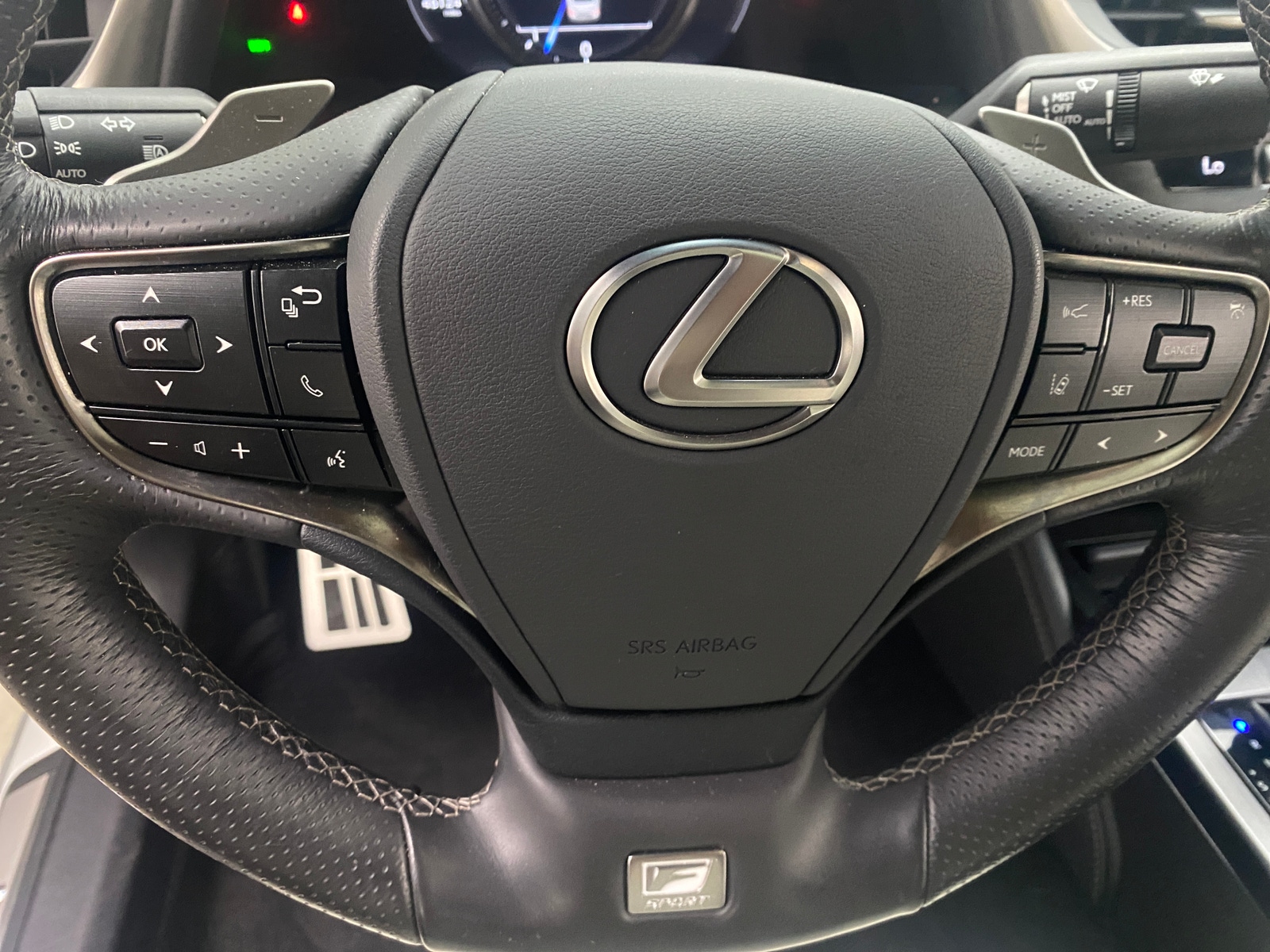 Thumbnail: 2021 Lexus ES - 4