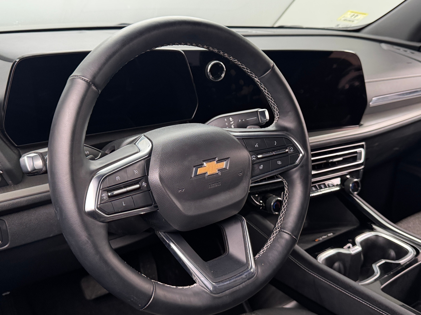 Thumbnail: 2025 Chevrolet Traverse - 5