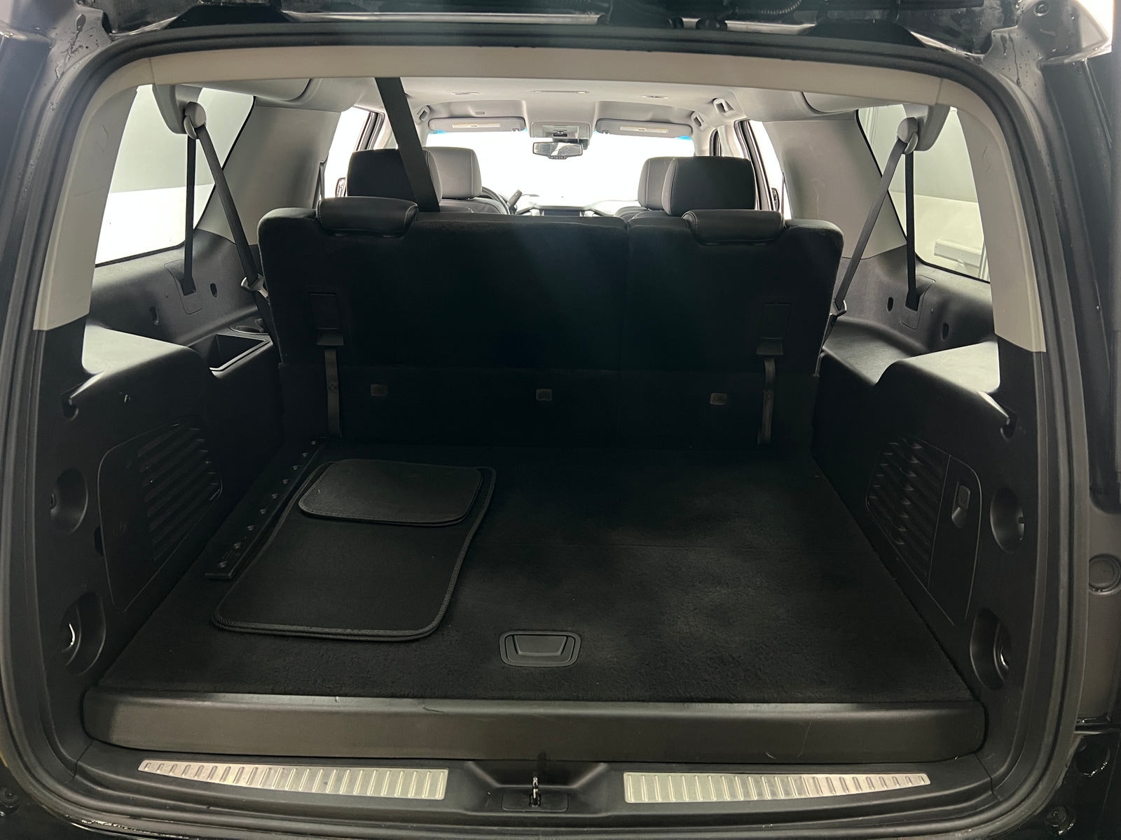 Thumbnail: 2019 Chevrolet Suburban - 6