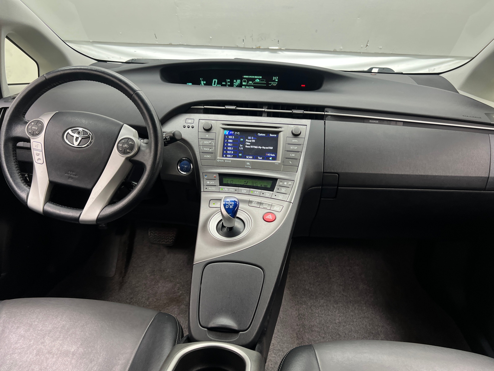 Thumbnail: 2015 Toyota Prius - 2