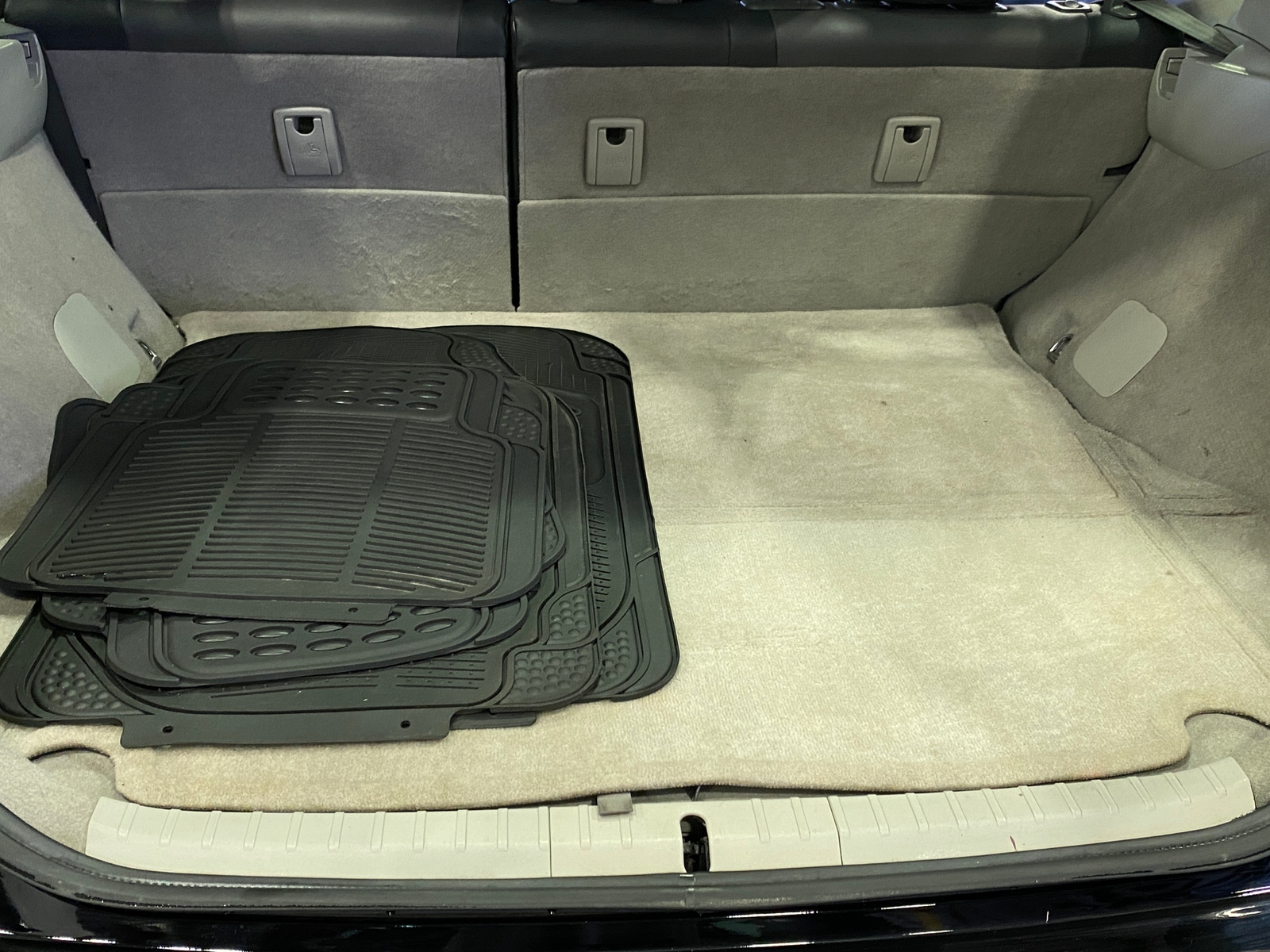 Thumbnail: 2015 Toyota Prius - 6