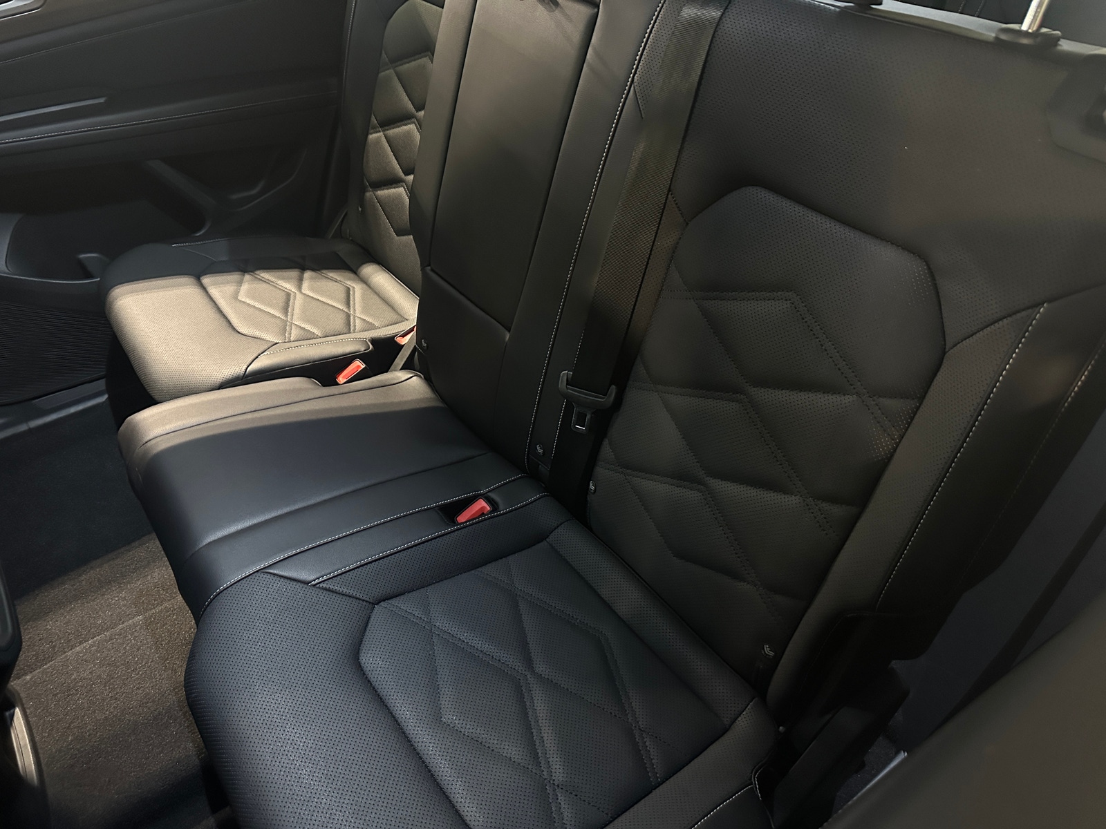 Thumbnail: 2024 Volkswagen Atlas - 5