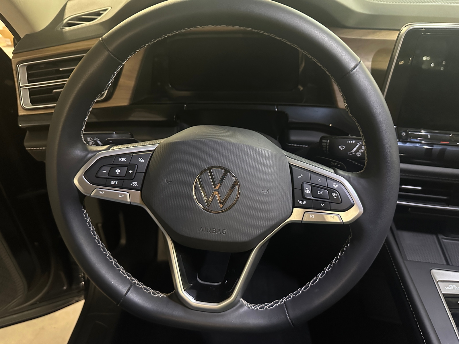 Thumbnail: 2024 Volkswagen Atlas - 4