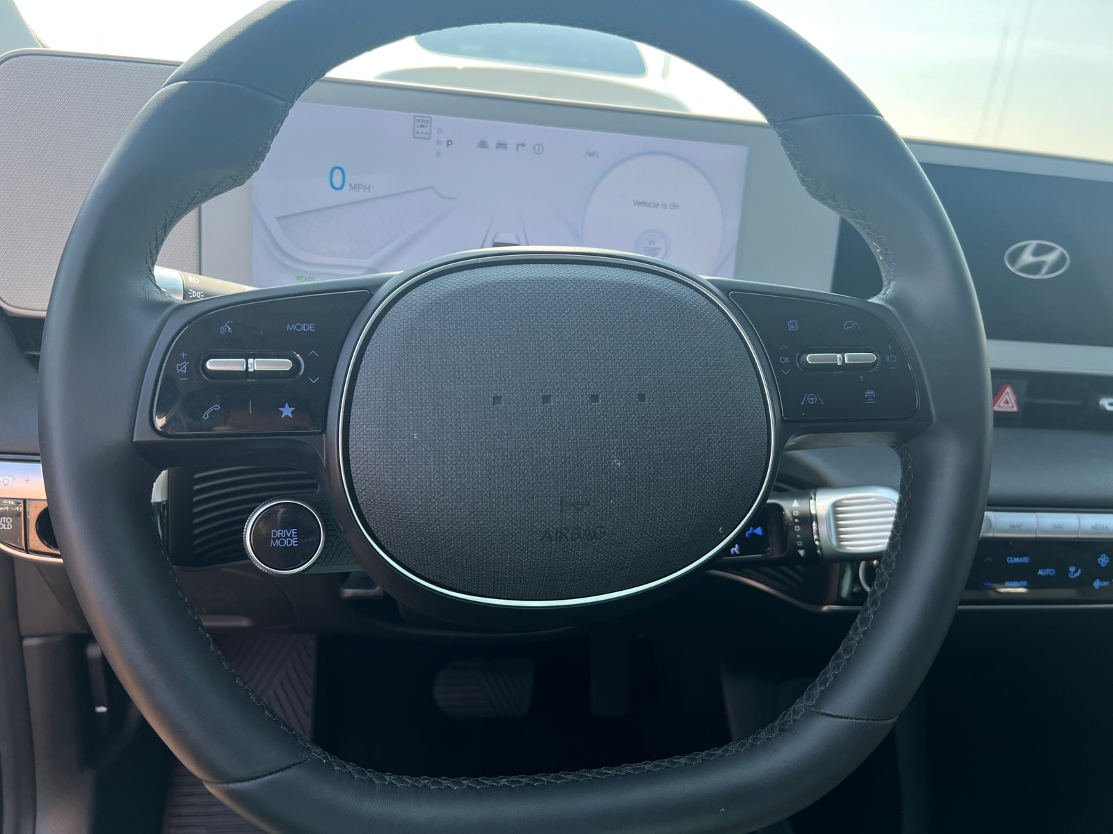 Thumbnail: 2023 Hyundai Ioniq 5 - 4