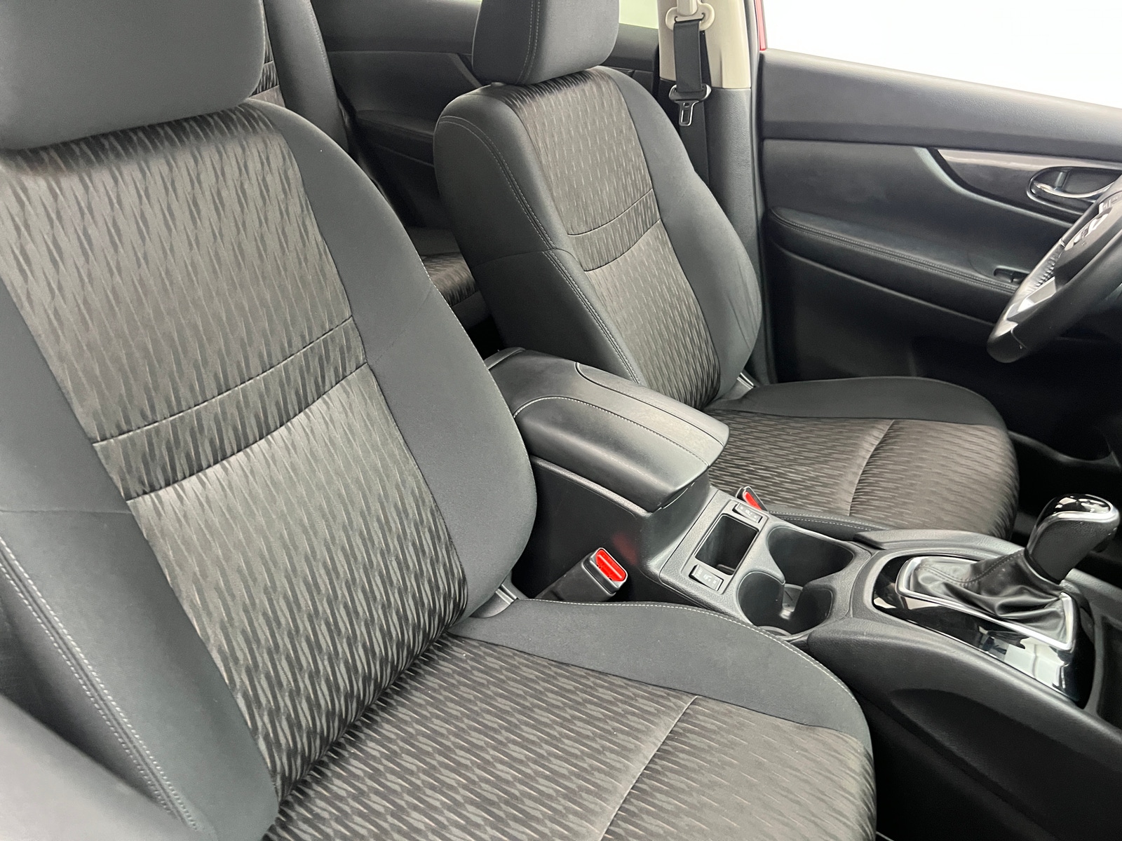 Thumbnail: 2018 Nissan Rogue - 2