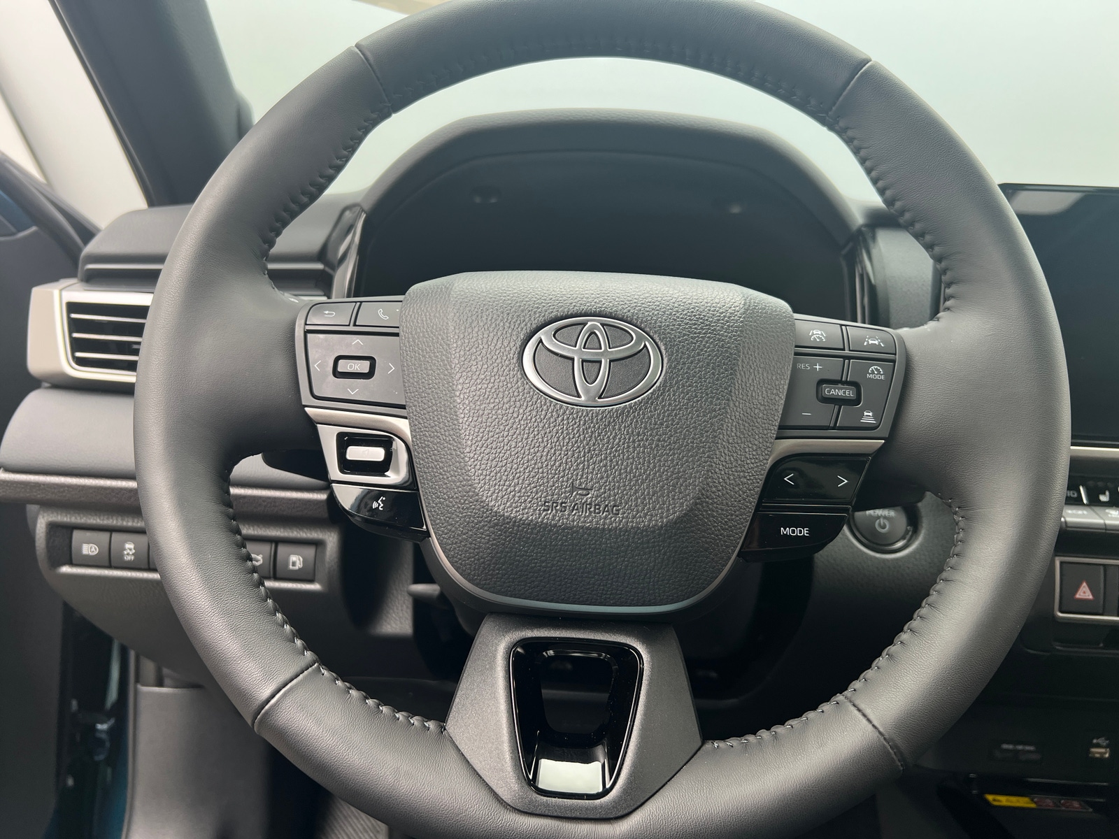 Thumbnail: 2025 Toyota Camry - 4