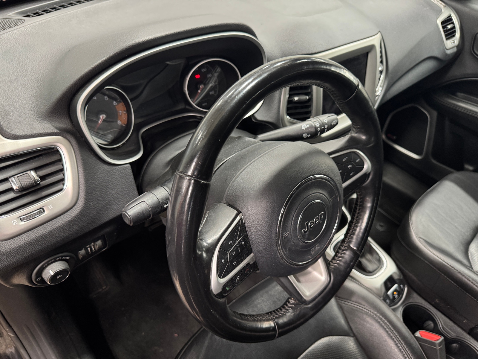 Thumbnail: 2019 Jeep Compass - 2