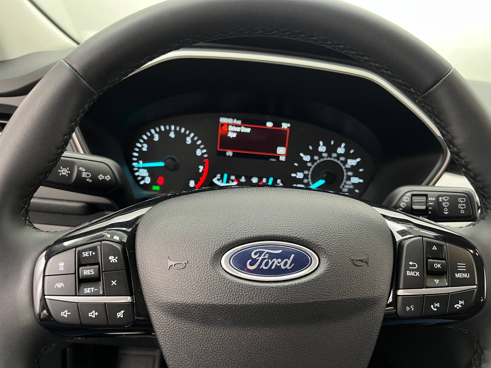Thumbnail: 2022 Ford Escape - 4