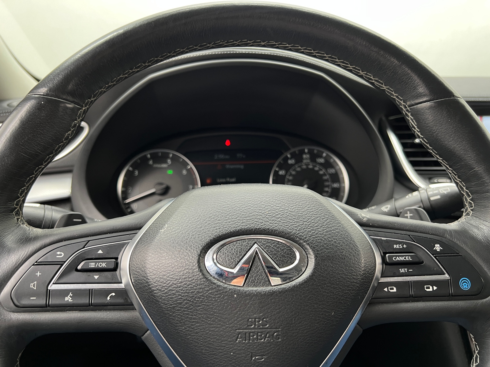 Thumbnail: 2019 INFINITI QX50 - 4