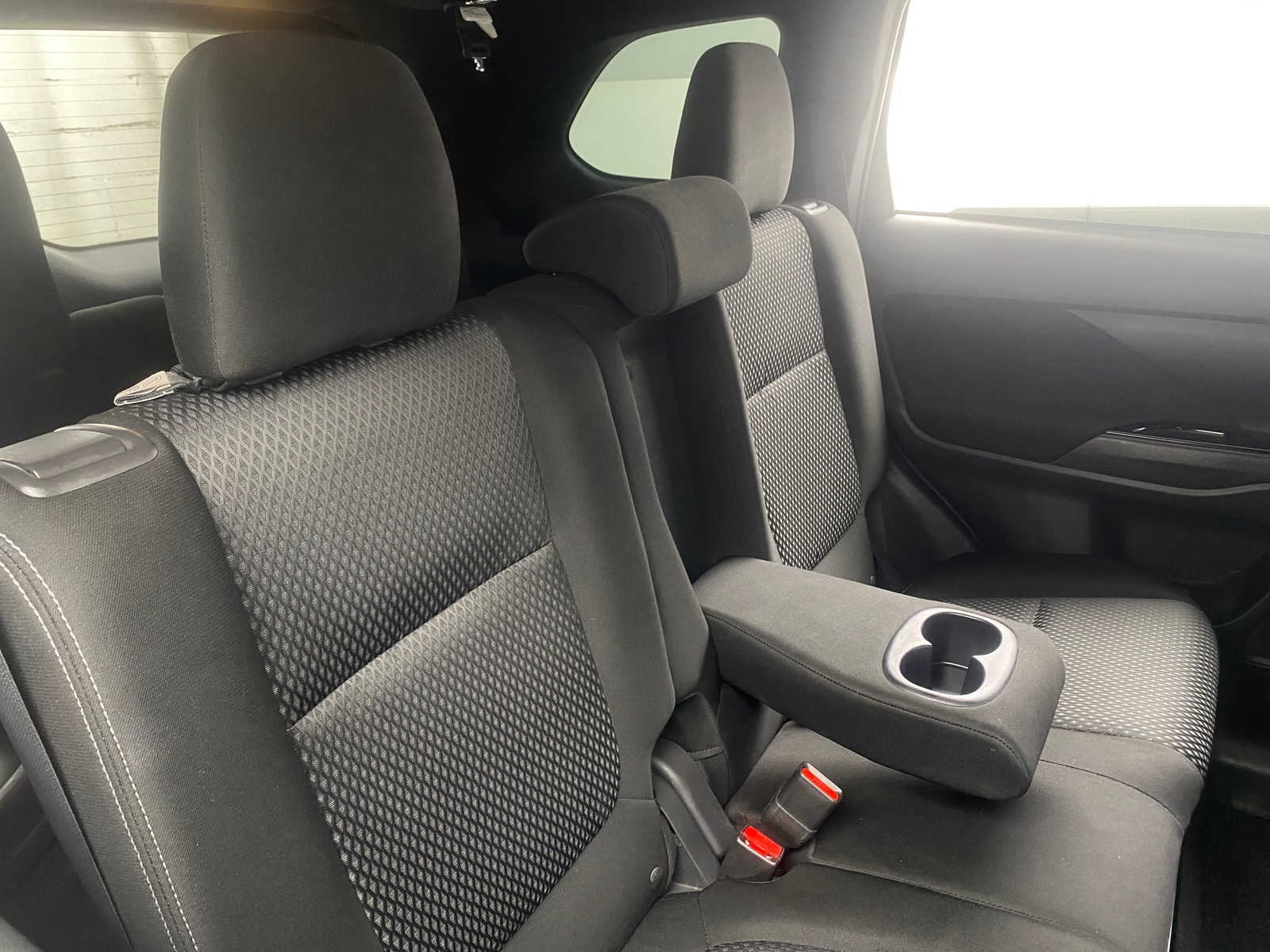 Thumbnail: 2018 Mitsubishi Outlander - 6