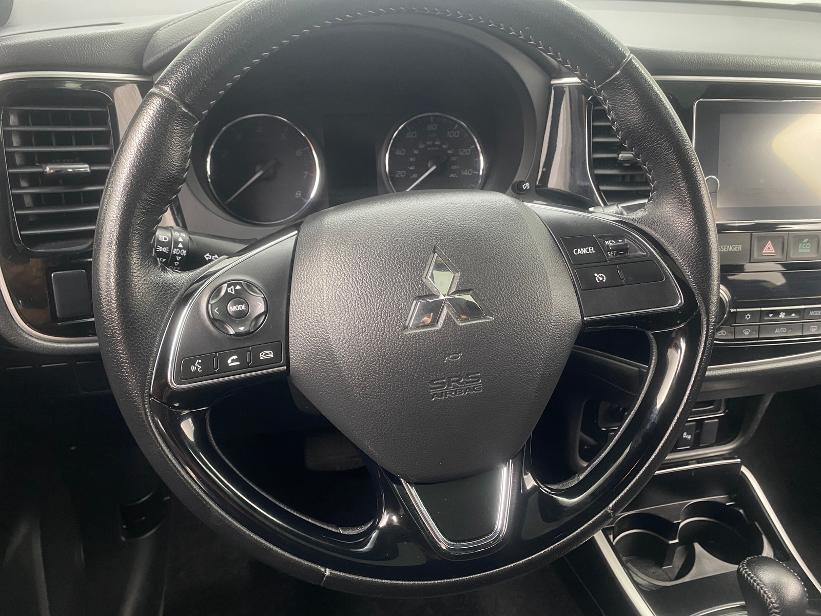 Thumbnail: 2018 Mitsubishi Outlander - 5