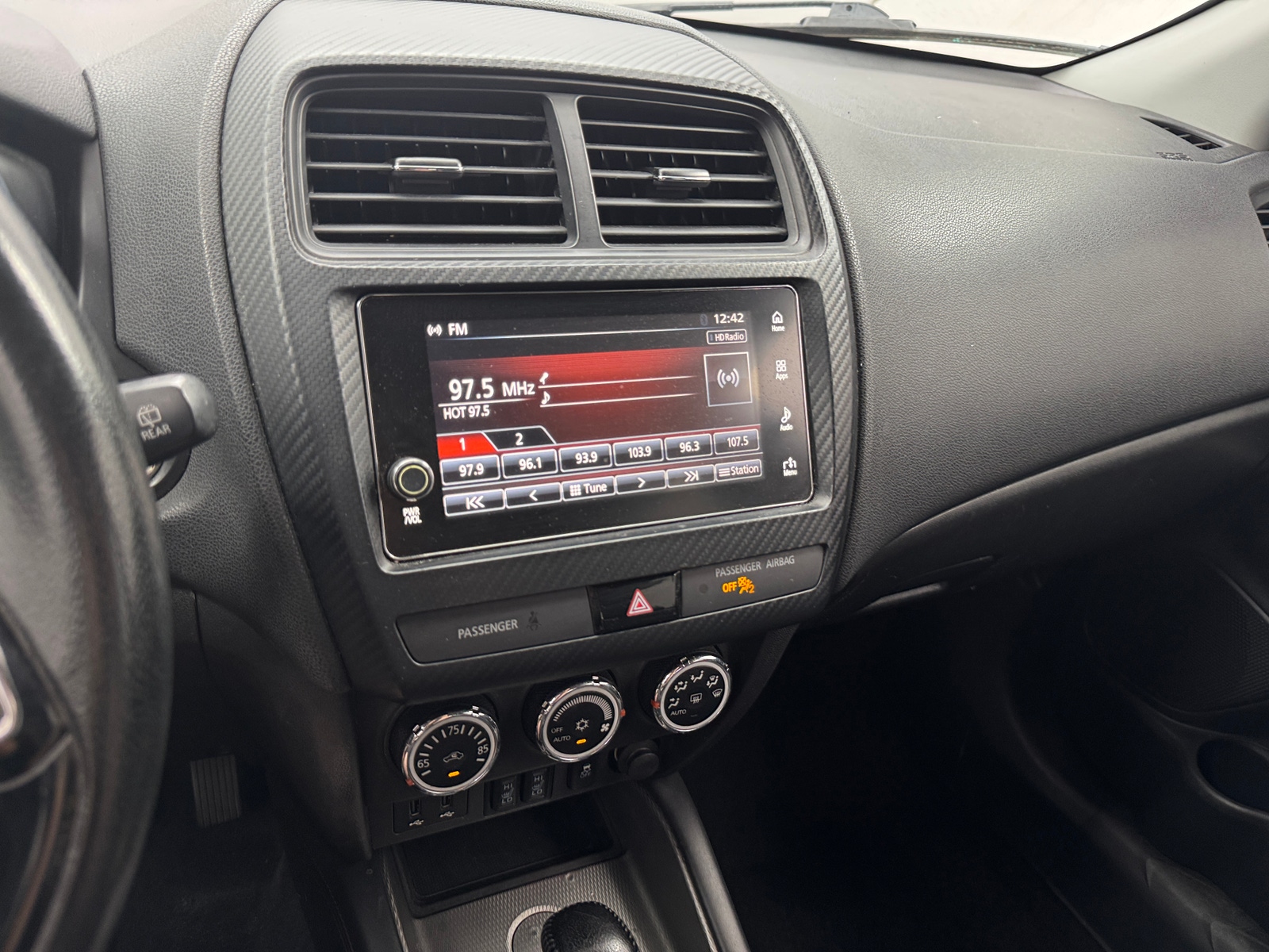 Thumbnail: 2018 Mitsubishi Outlander Sport - 4