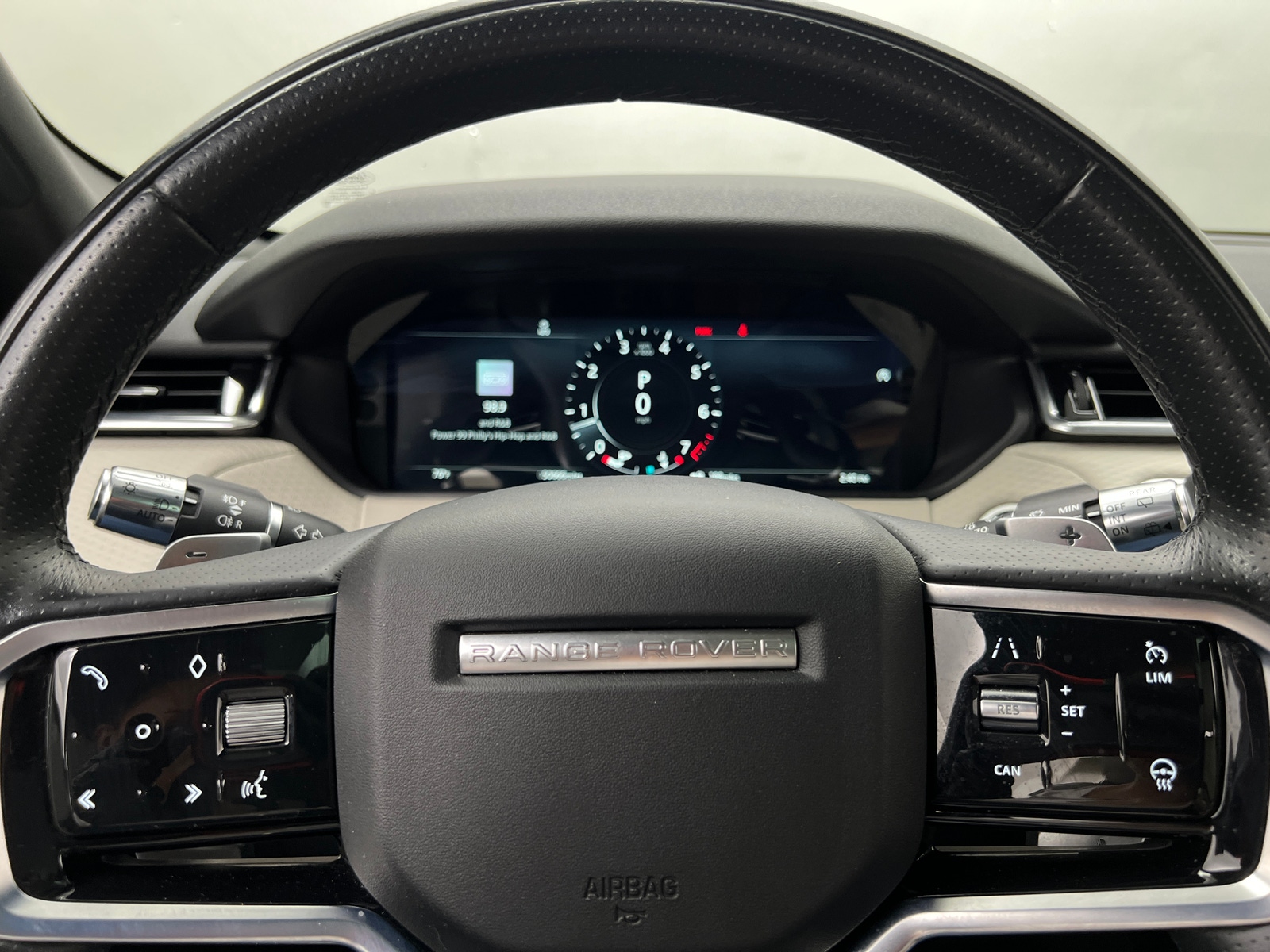 Thumbnail: 2021 Land Rover Range Rover Velar - 4