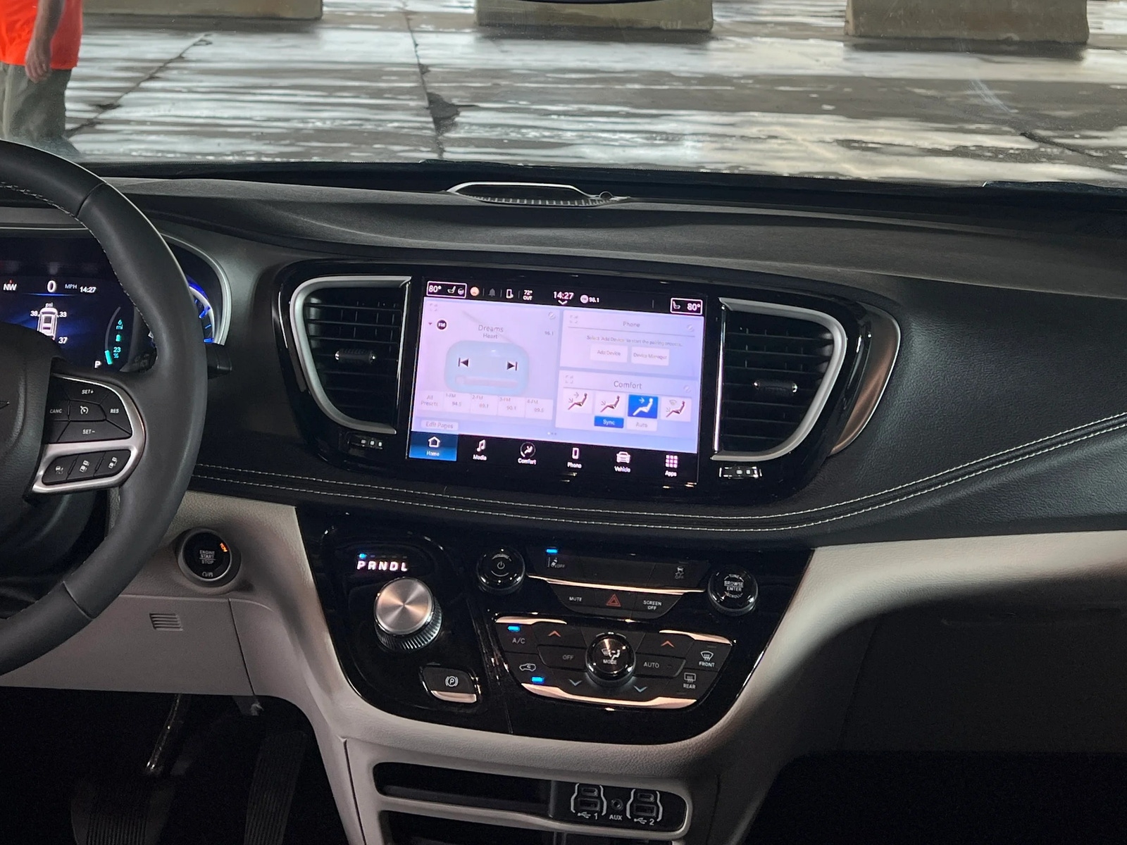 Thumbnail: 2022 Chrysler Pacifica - 2