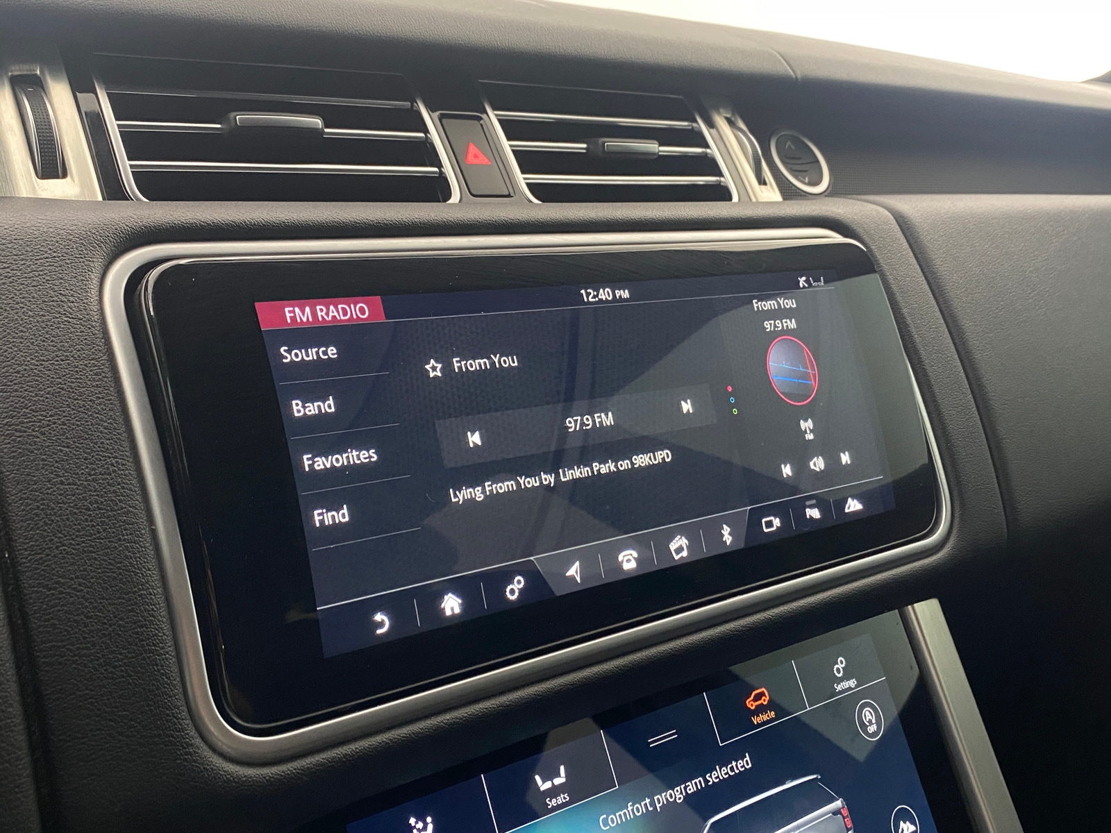Thumbnail: 2018 Land Rover Range Rover - 3