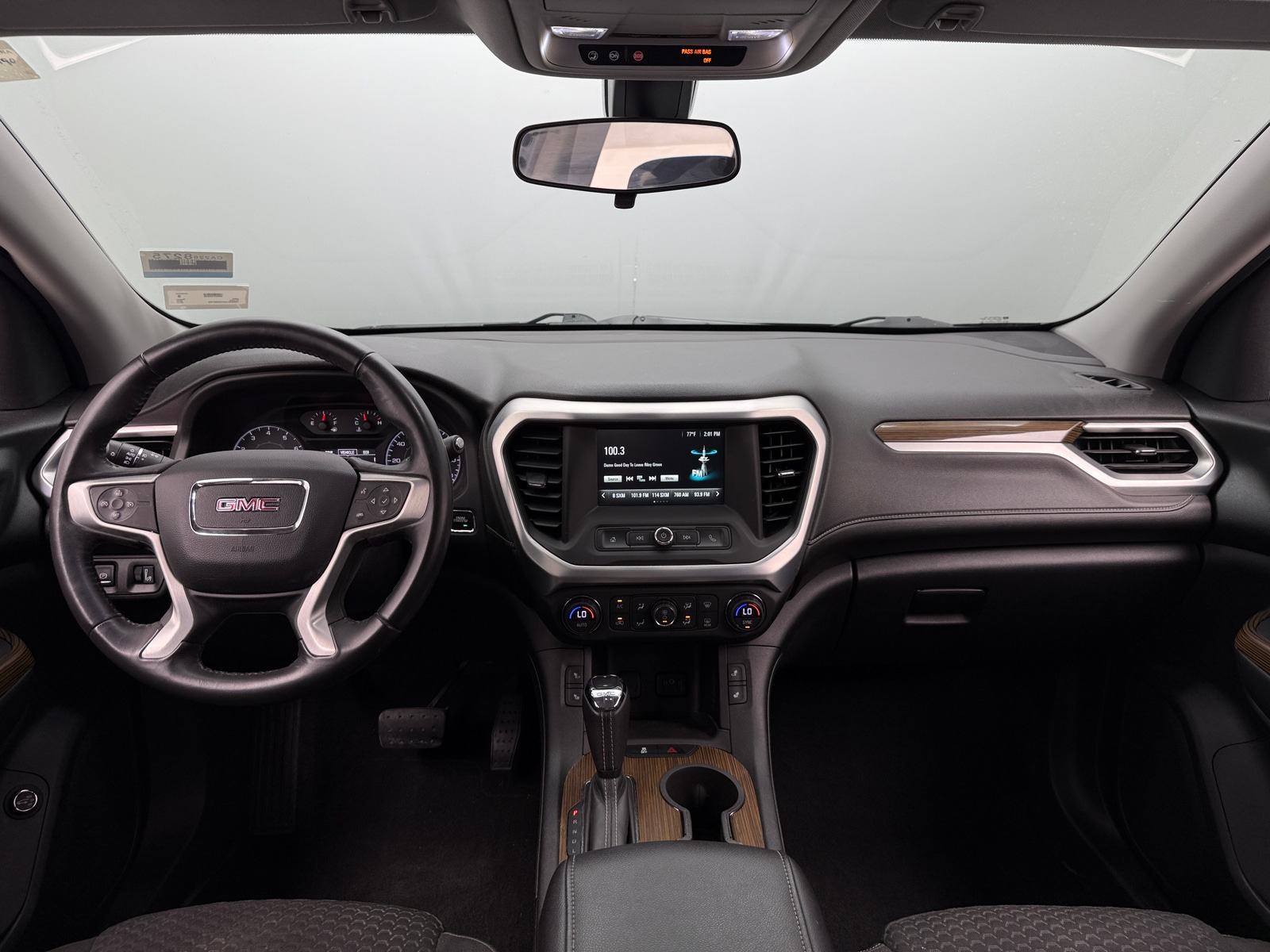 Thumbnail: 2017 GMC Acadia - 3