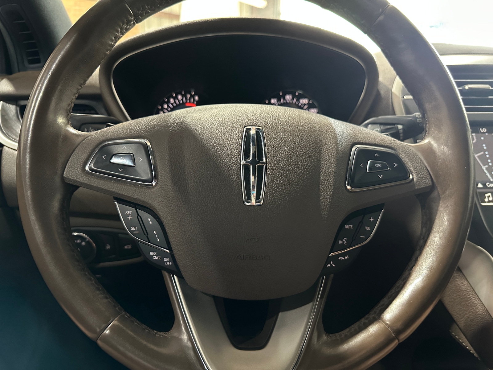 Thumbnail: 2018 Lincoln MKC - 4