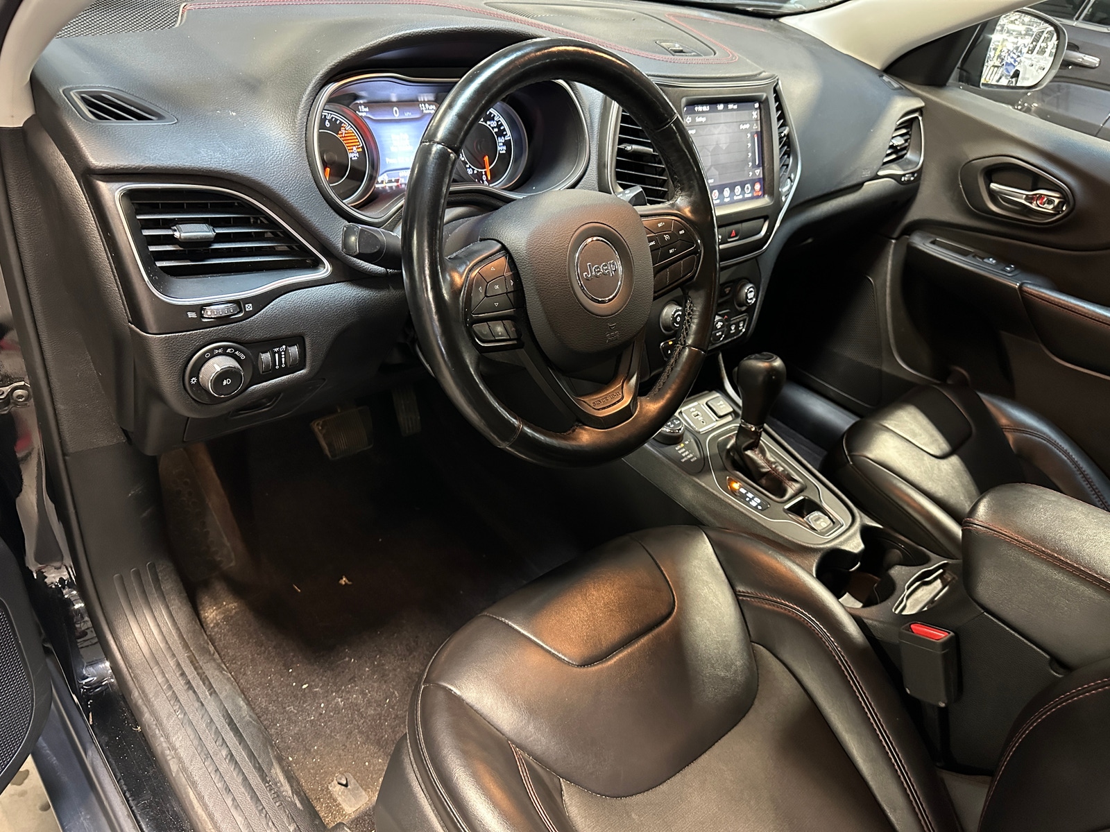 Thumbnail: 2019 Jeep Cherokee - 2