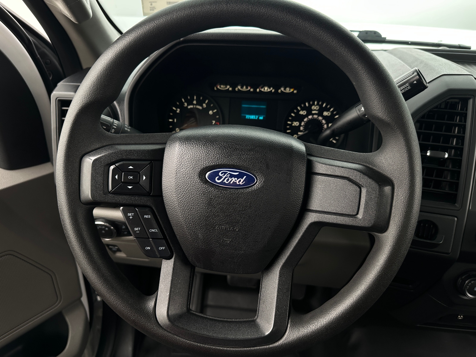Thumbnail: 2018 Ford Econoline - 4