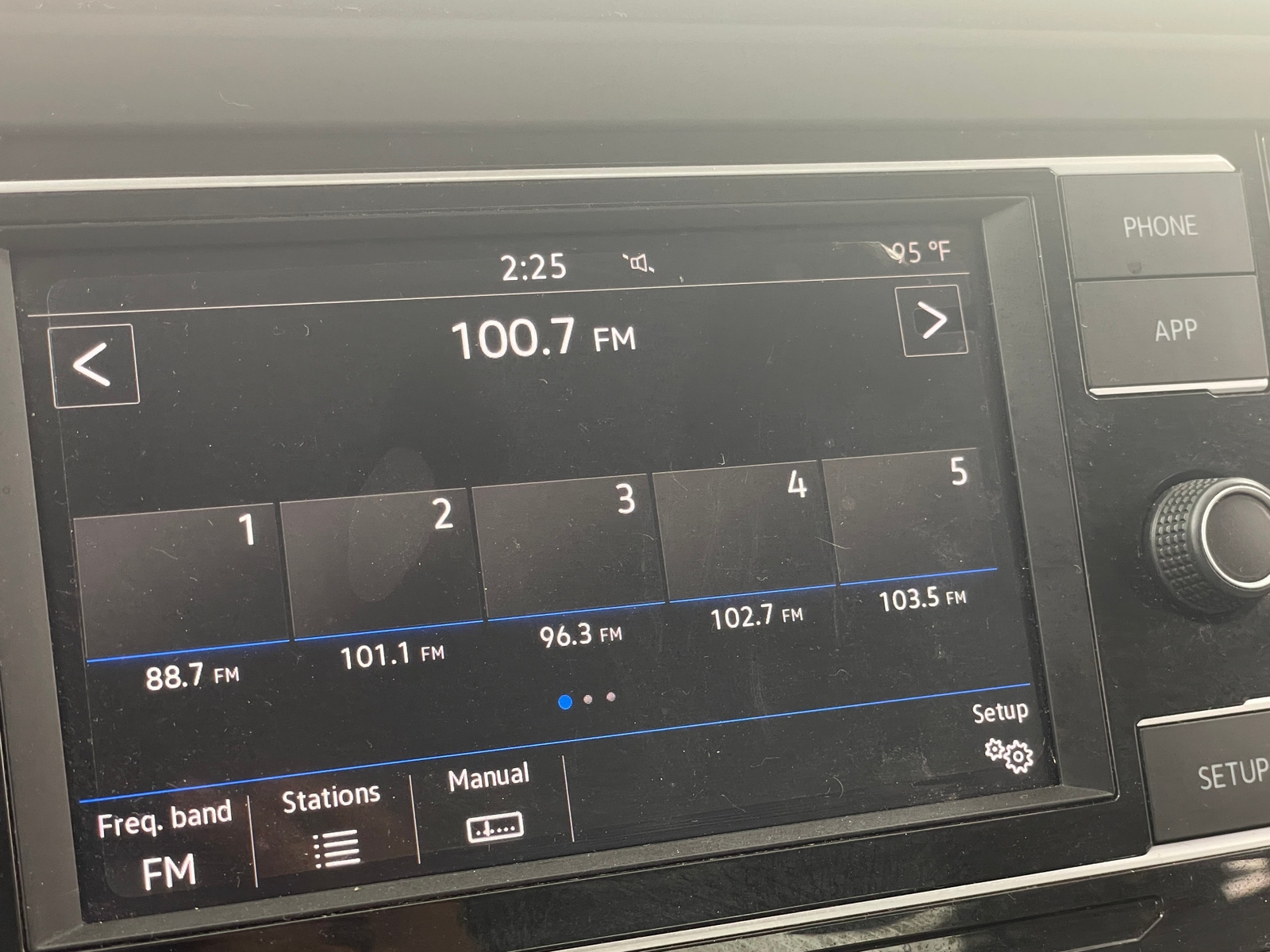 Thumbnail: 2019 Volkswagen Jetta - 4