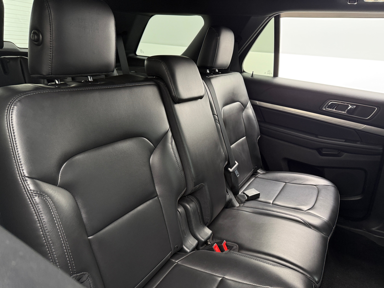 Thumbnail: 2019 Ford Explorer - 5