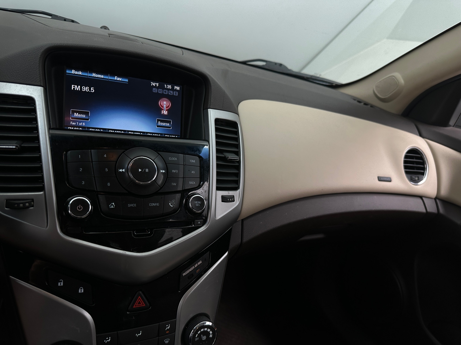 Thumbnail: 2014 Chevrolet Cruze - 3