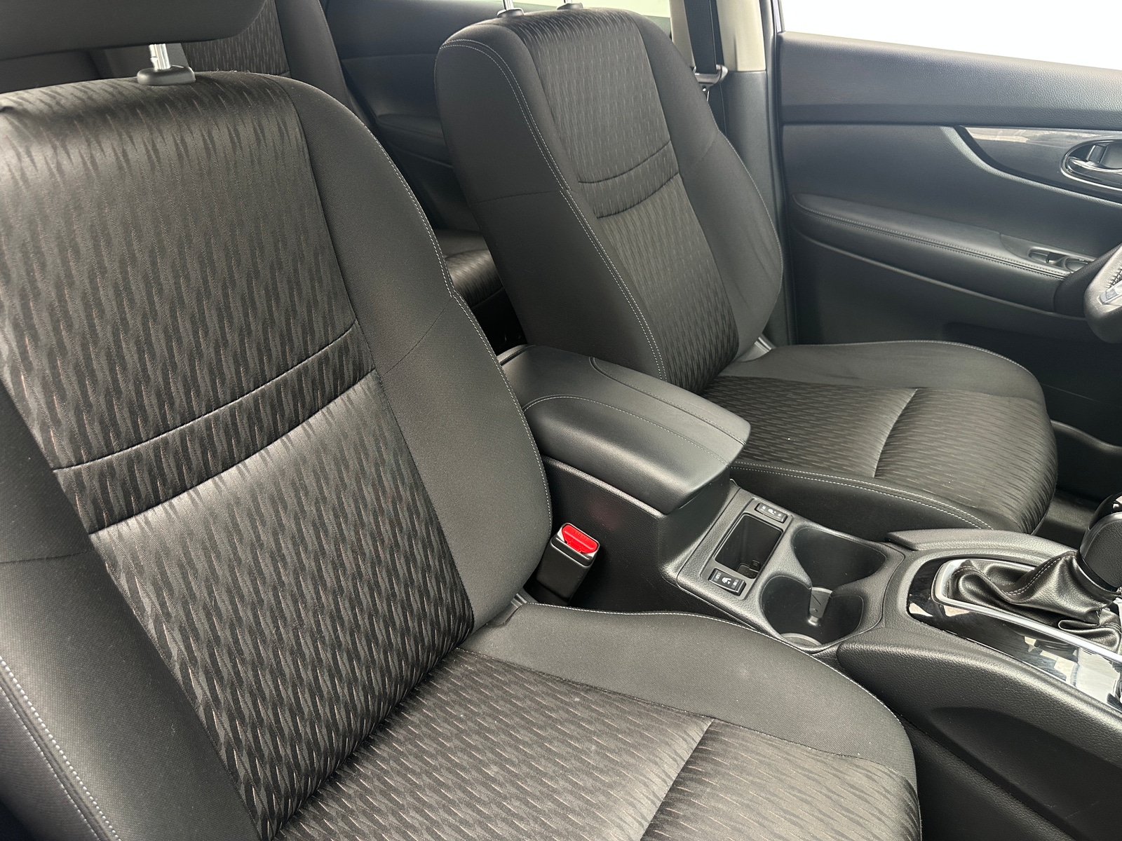 Thumbnail: 2020 Nissan Rogue - 2