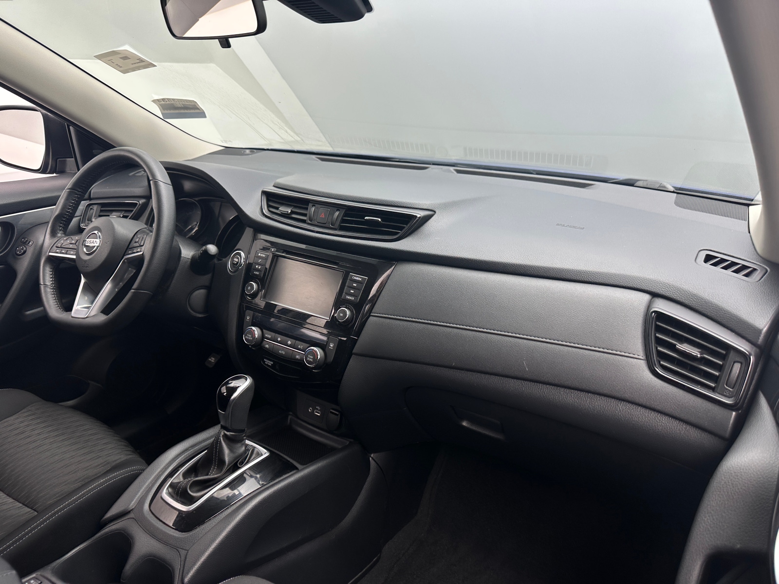 Thumbnail: 2020 Nissan Rogue - 3