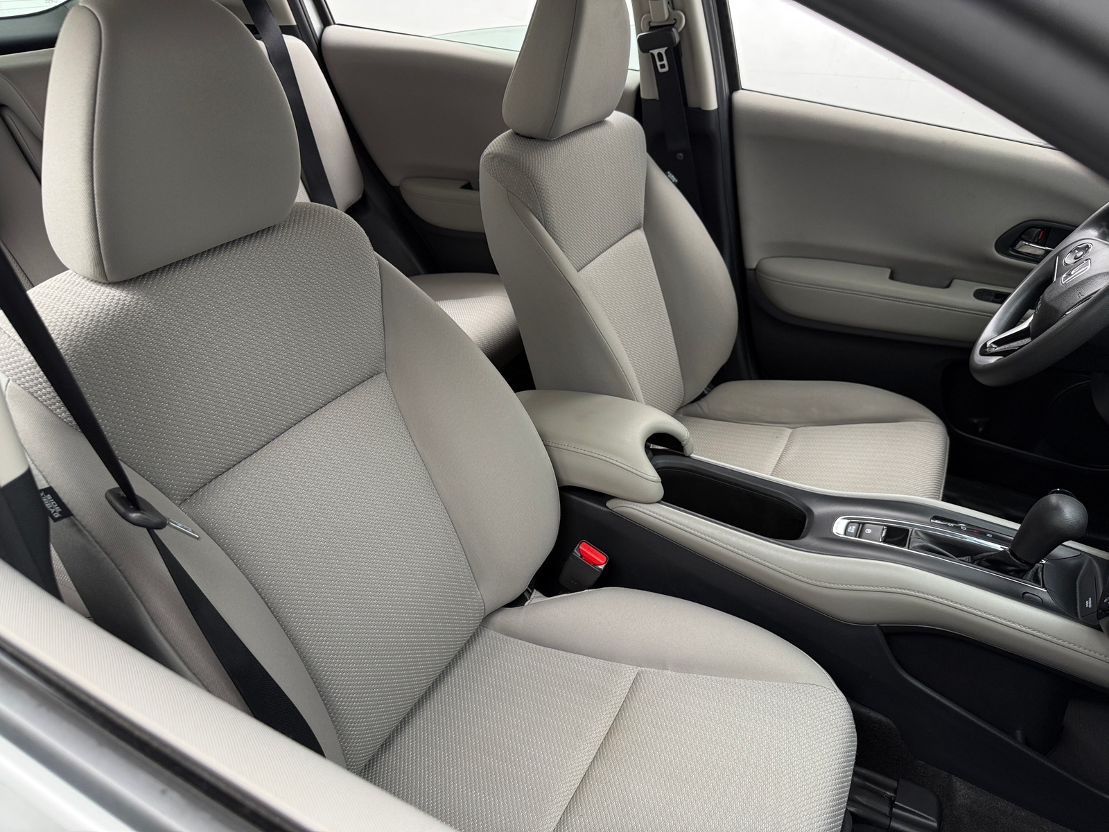 Thumbnail: 2016 Honda HR-V - 2