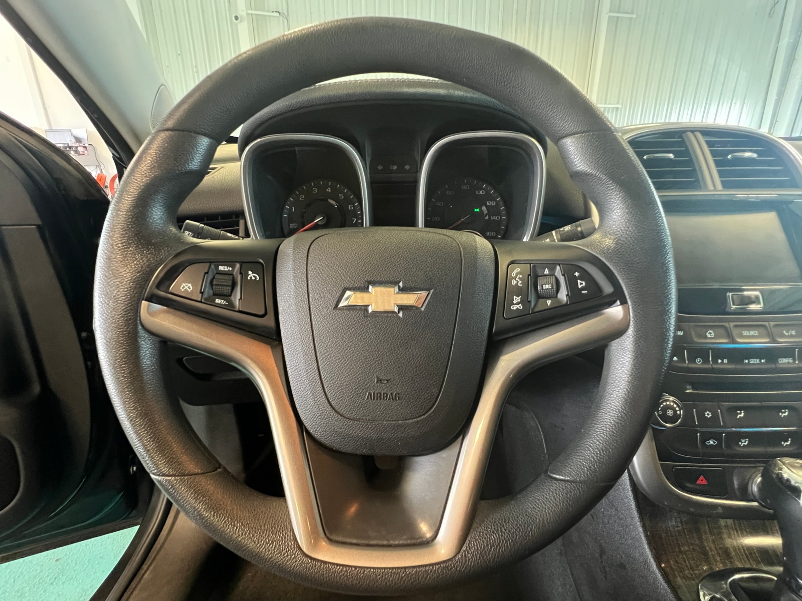 Thumbnail: 2015 Chevrolet Malibu - 4