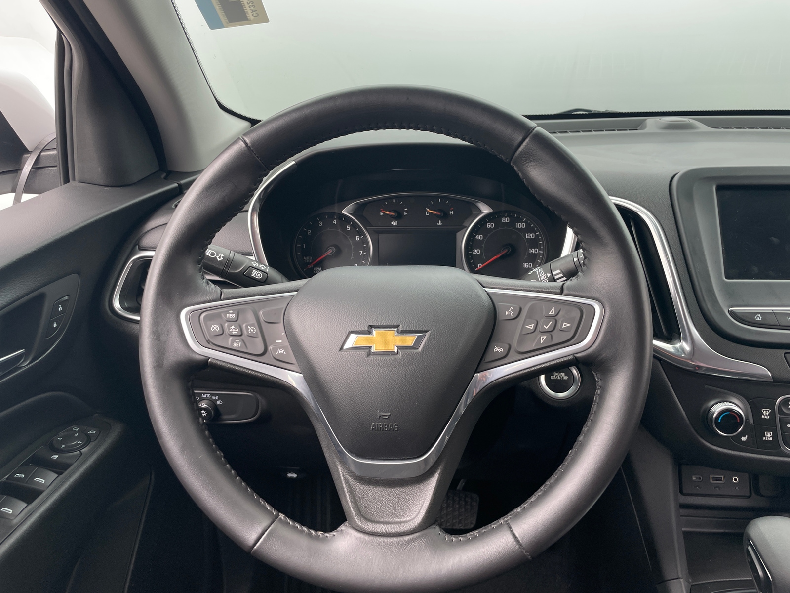 Thumbnail: 2022 Chevrolet Equinox - 5