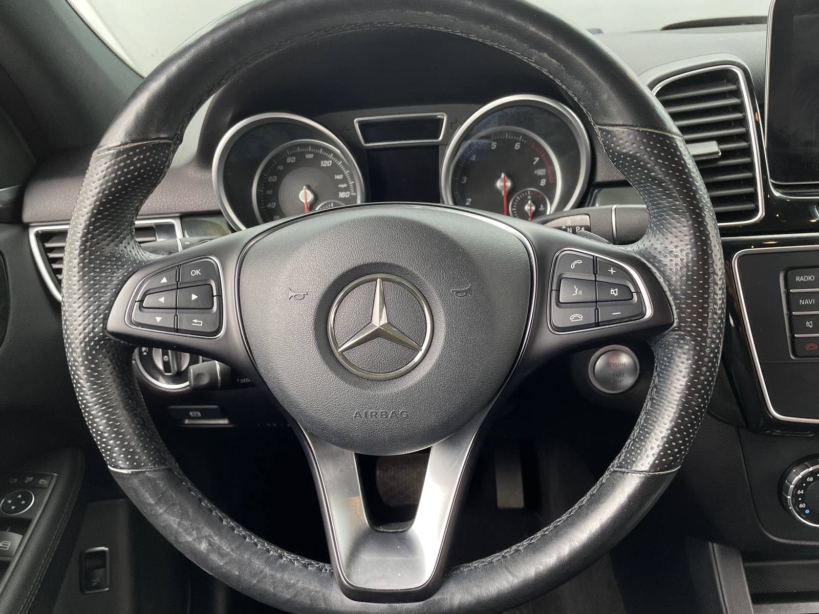 Thumbnail: 2017 Mercedes-Benz GLE - 4