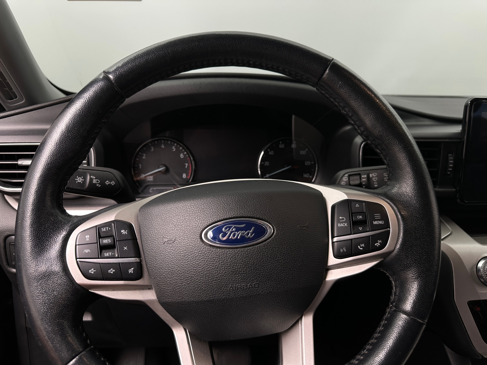 Thumbnail: 2022 Ford Explorer - 5