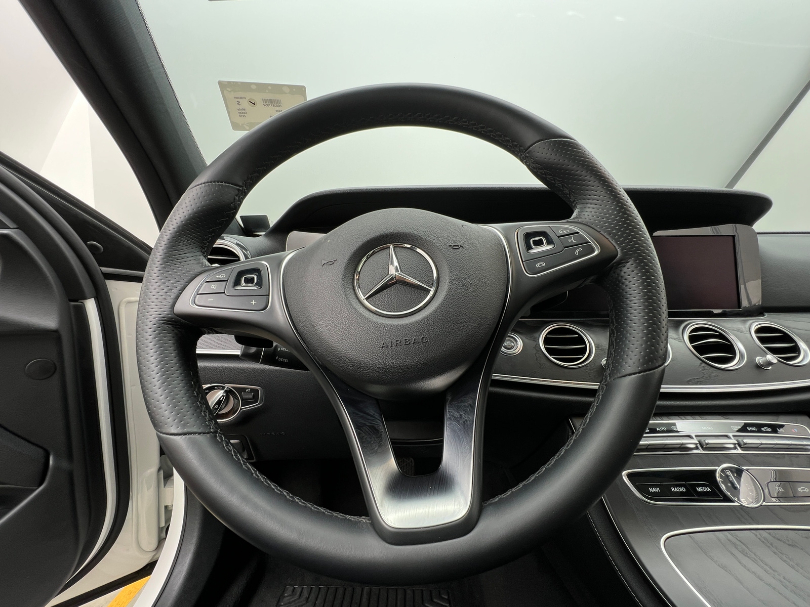 Thumbnail: 2018 Mercedes-Benz E-Class - 4