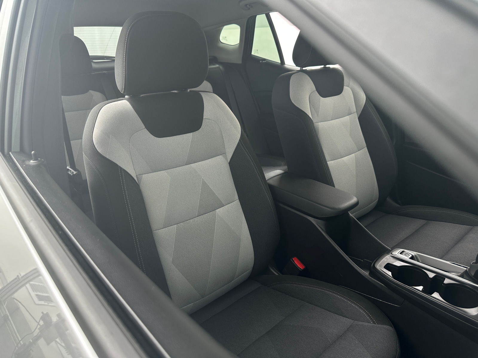 Thumbnail: 2025 Chevrolet Trax - 2