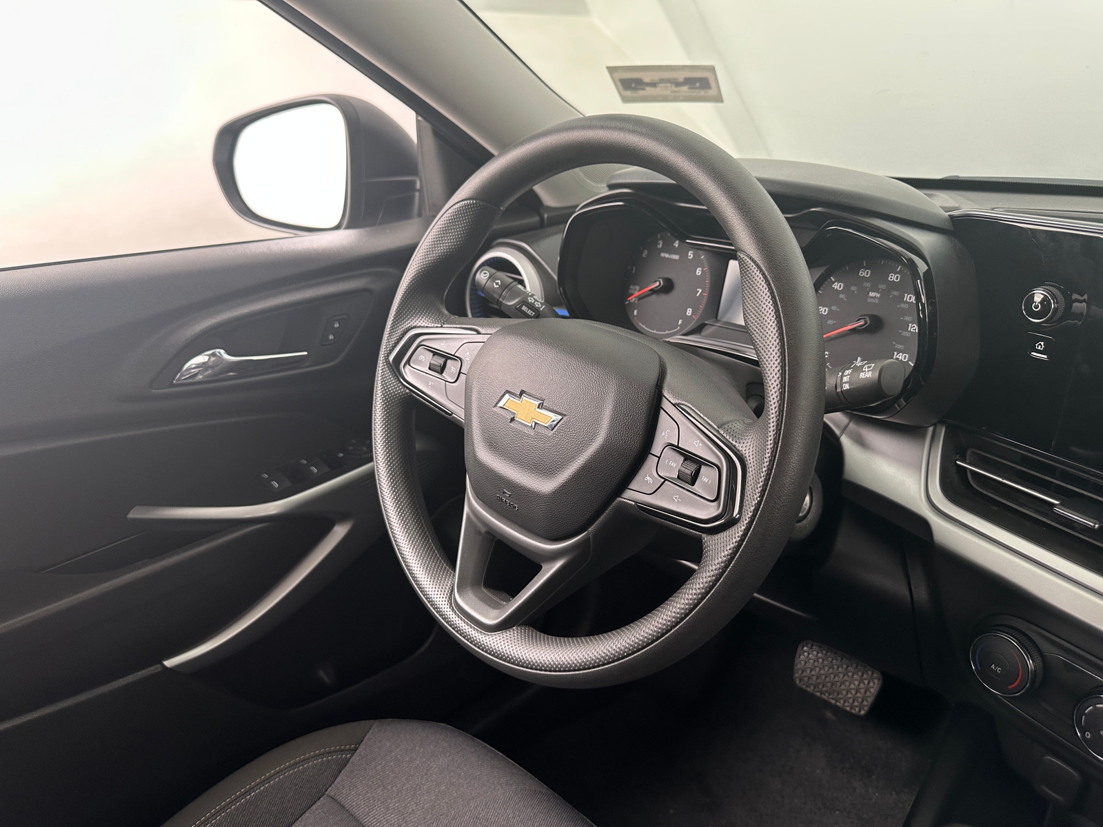 Thumbnail: 2025 Chevrolet Trax - 5