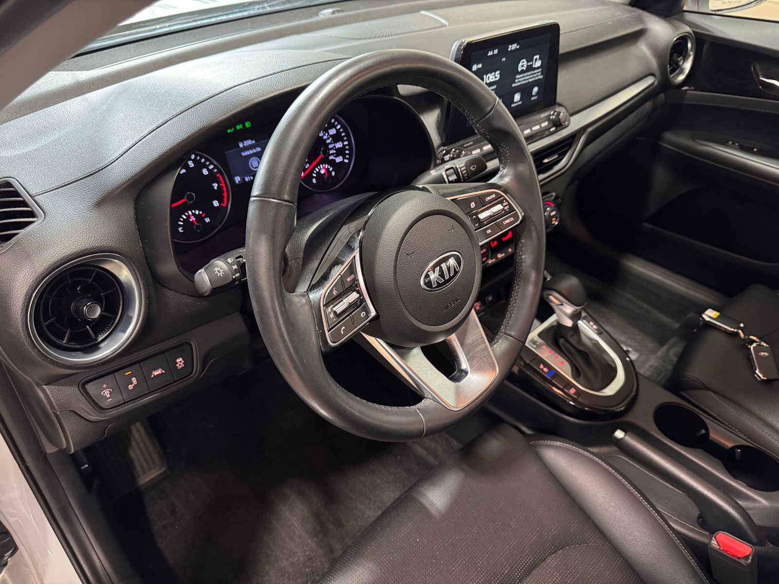 Thumbnail: 2019 Kia Forte - 3
